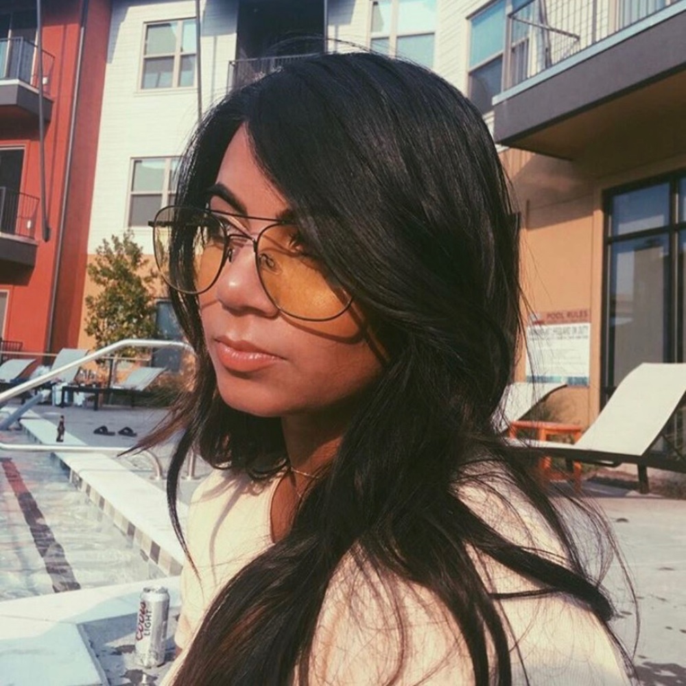 Meet your Posher, Lily